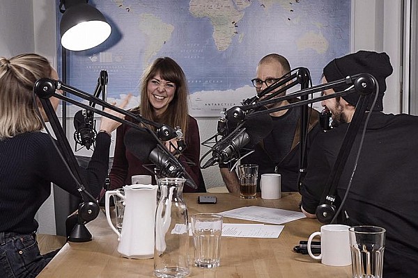 Podcast mit Silas Kreienbühl und der Schauspielerin Ramona Dempsey